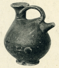 FEEDER (SOUTH ITALIAN, CAMPANIAN, BLACK GLAZE)