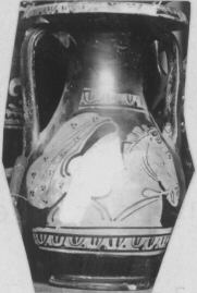 PELIKE (ATHENIAN, RED-FIGURE)