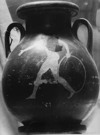 PELIKE (ATHENIAN, RED-FIGURE)