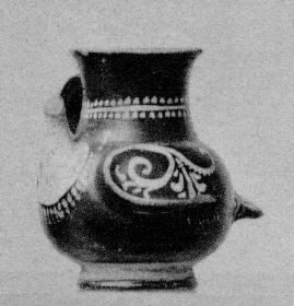 FEEDER (SOUTH ITALIAN, GNATHIAN, BLACK GLAZE)