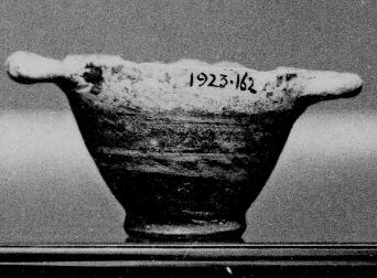 SKYPHOS (CORINTHIAN)