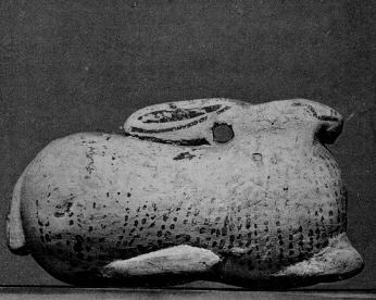 FIGURE VASE (CORINTHIAN)