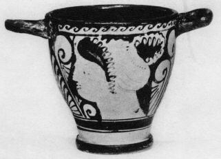 SKYPHOS (SOUTH ITALIAN, APULIAN, RED-FIGURE)
