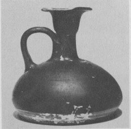 LEKYTHOS, SQUAT (SOUTH ITALIAN, GNATHIAN, BLACK GLAZE)