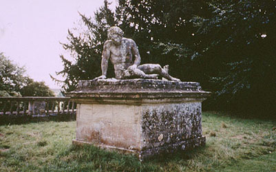 Photo of Dying Gaul statue at Rousham